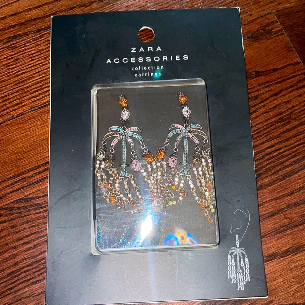 Zara Pineapple Earrings
